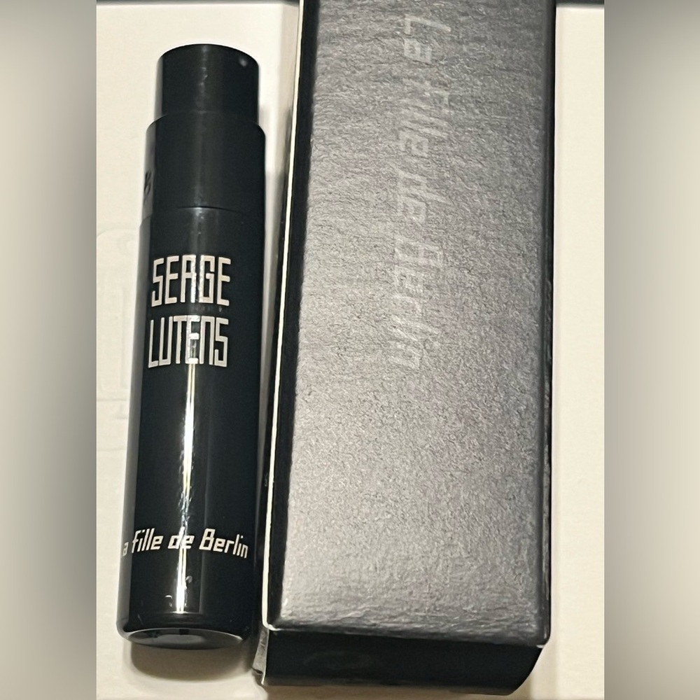 Serge Lutens Beaute La Fille de Berlin Sample Box